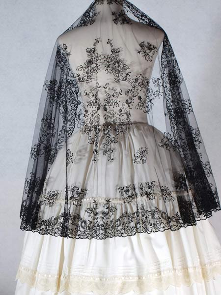 Mantilla dedia luna
